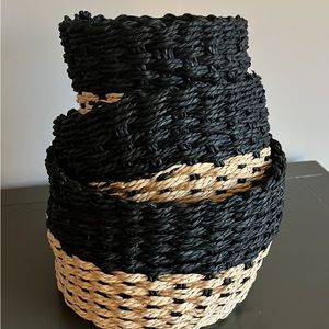 Tiered woven baskets